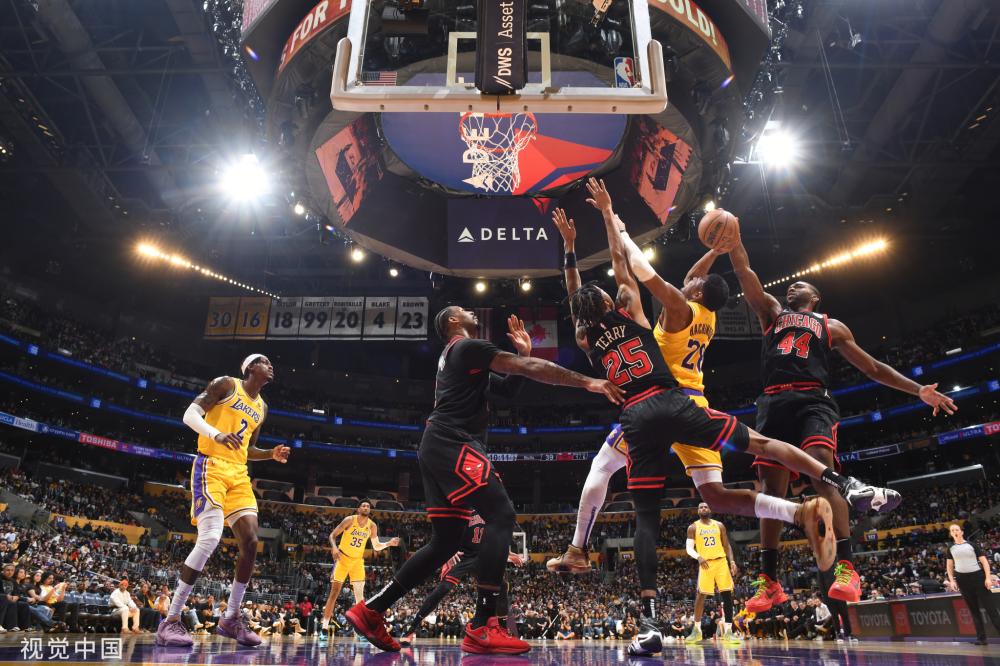 连扳三局！孙颖莎3-1击败汉娜-高达 成功晋级女单32强