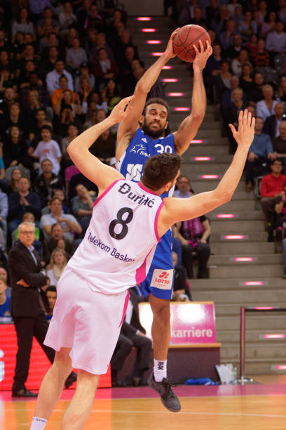 尤其是艾达 尤其是艾达