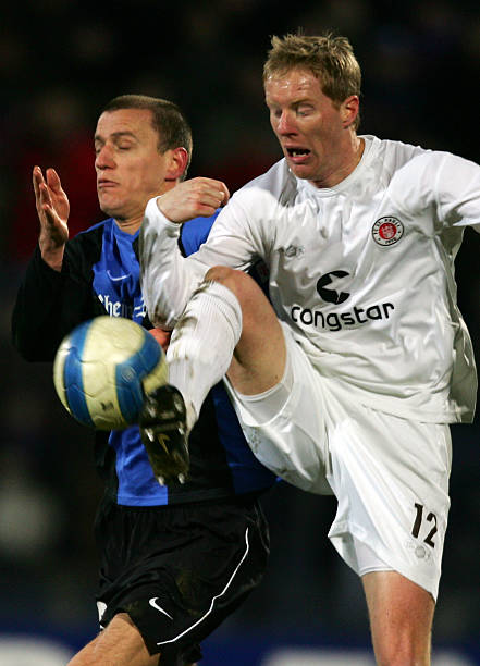 显得保守 显得保守