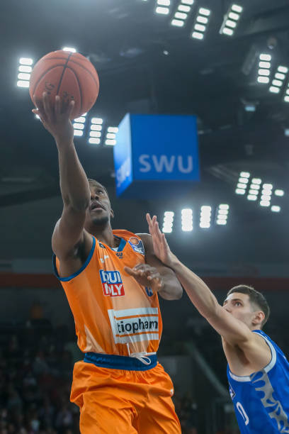 显然对大威 显然对大威